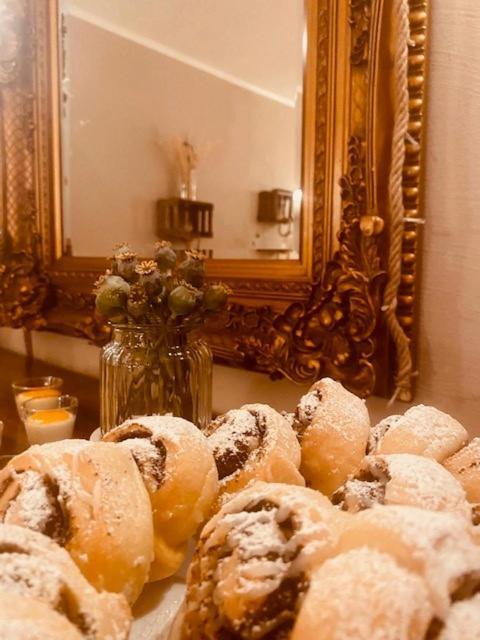 Kleine Residenz Am Schloss Хоххайм ам Майн Екстериор снимка
